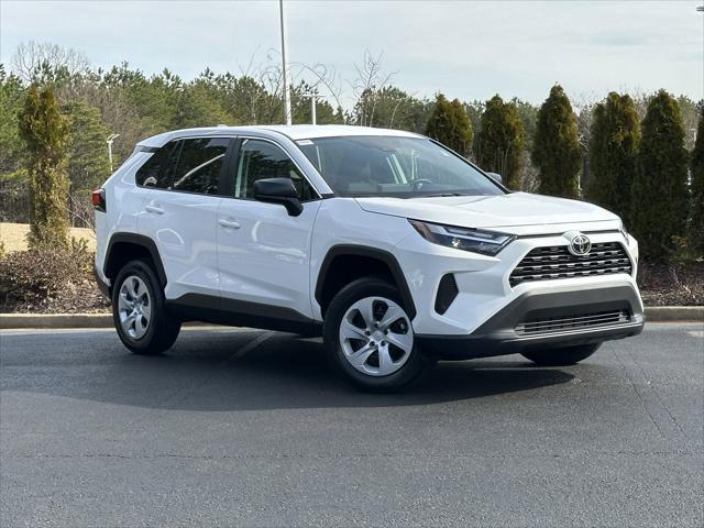 2024 Toyota RAV4 LE