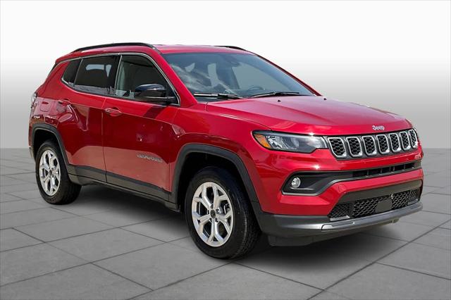 2025 Jeep Compass COMPASS LATITUDE 4X4