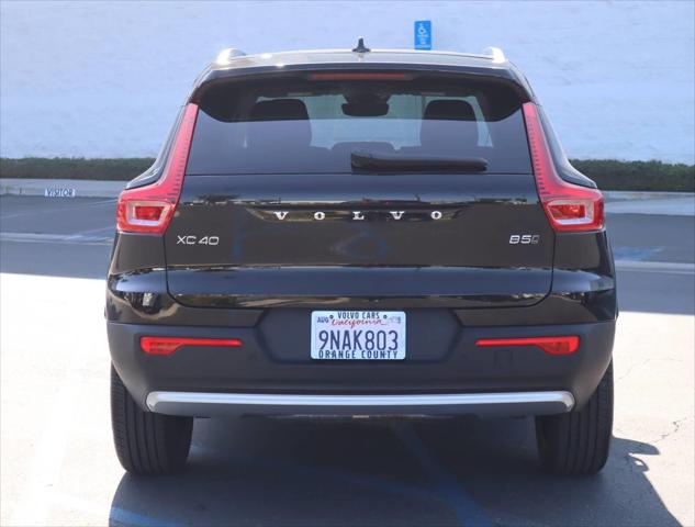 2025 Volvo XC40 B5 Plus Bright Theme