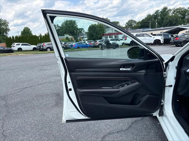 2021 Nissan Altima SR FWD