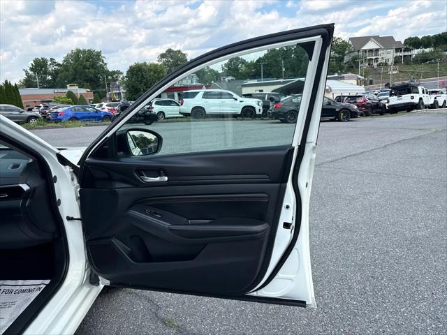 2021 Nissan Altima SR FWD