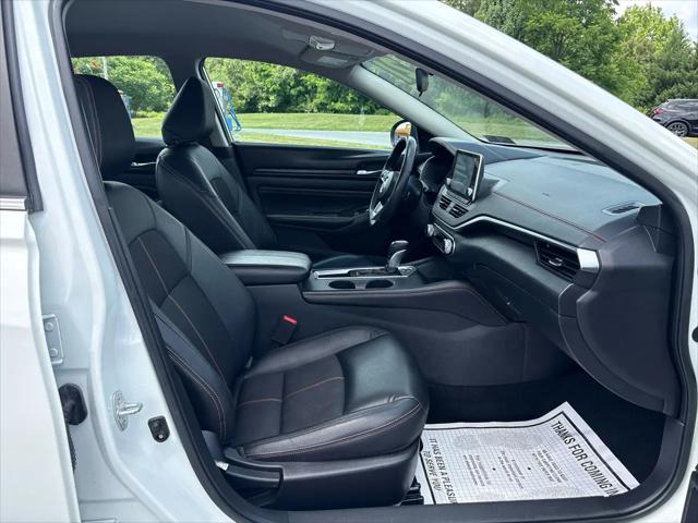 2021 Nissan Altima SR FWD