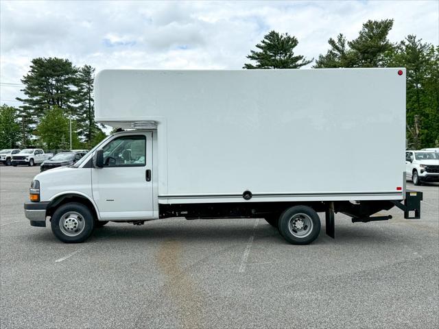 2025 Chevrolet Express Cutaway Work Van