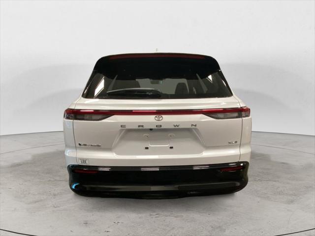 2025 Toyota Crown Signia XLE