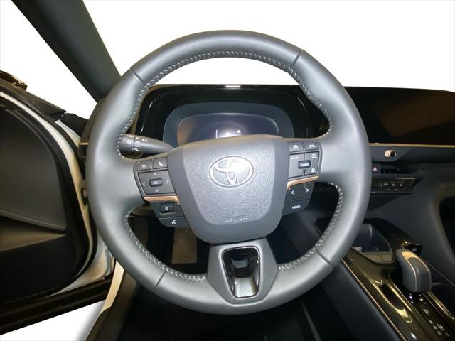 2025 Toyota Crown Signia XLE