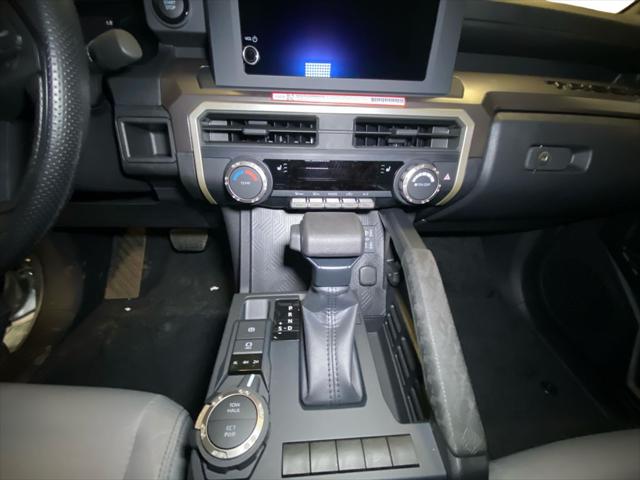 2025 Toyota Tacoma SR5 4WD