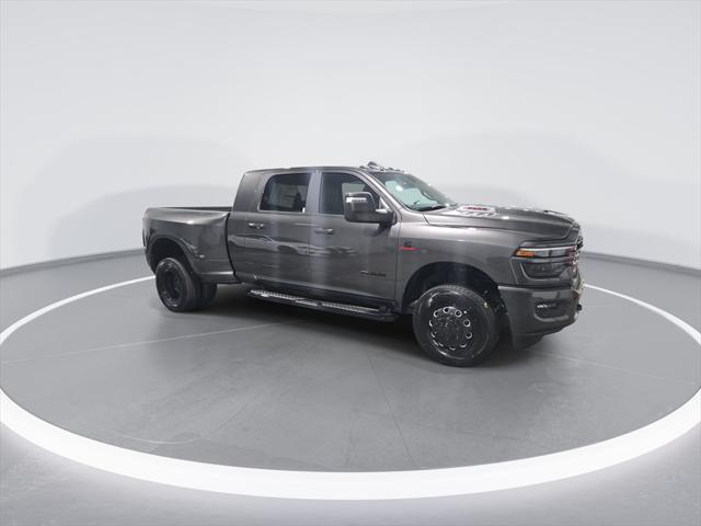 2025 RAM Ram 3500 RAM 3500 LARAMIE MEGA CAB 4X4 64 BOX