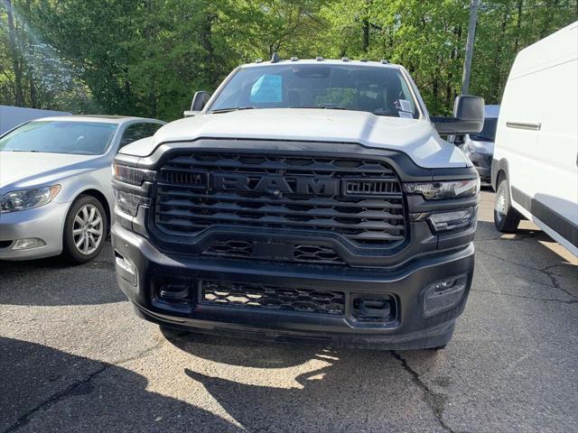 2025 RAM Ram 2500 RAM 2500 TRADESMAN CREW CAB 4X4 64 BOX