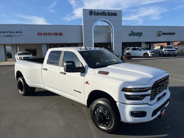 2025 RAM Ram 3500 RAM 3500 BIG HORN CREW CAB 4X4 8 BOX