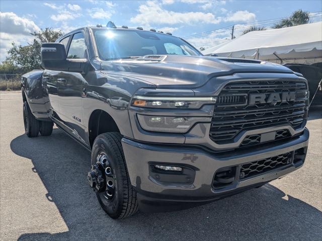 2025 RAM Ram 3500 RAM 3500 LARAMIE MEGA CAB 4X4 64 BOX