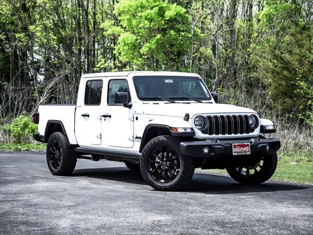 2025 Jeep Gladiator GLADIATOR NIGHTHAWK 4X4