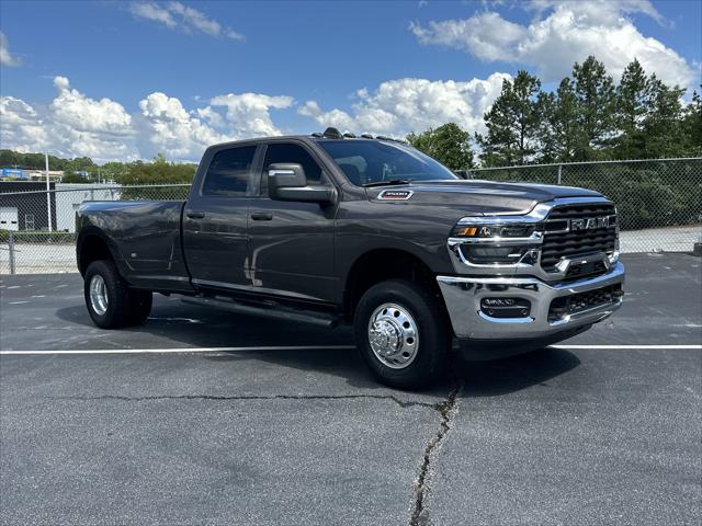 2025 RAM Ram 3500 RAM 3500 TRADESMAN CREW CAB 4X4 8 BOX