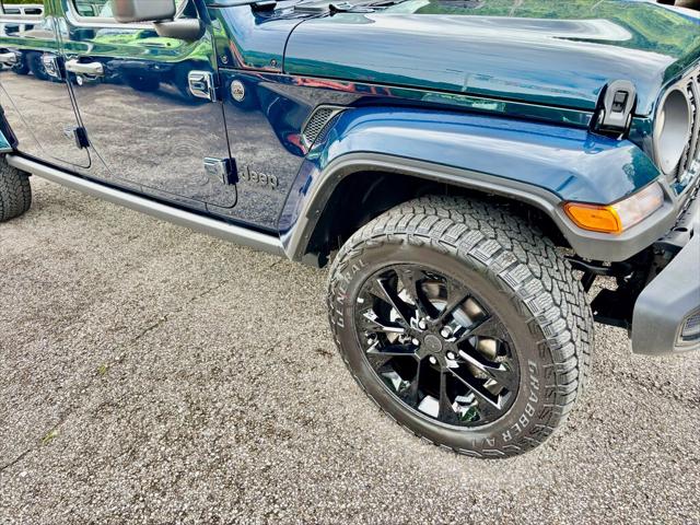 2025 Jeep Gladiator GLADIATOR NIGHTHAWK 4X4