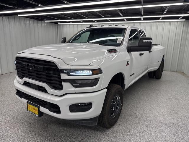 2025 RAM Ram 3500 RAM 3500 LONE STAR CREW CAB 4X4 8 BOX