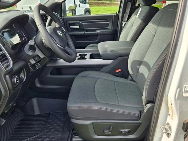 2025 RAM Ram 3500 RAM 3500 BIG HORN CREW CAB 4X4 8 BOX