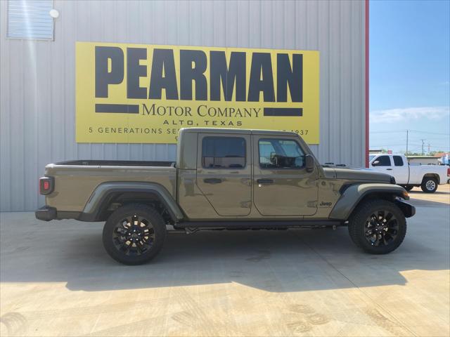 2025 Jeep Gladiator GLADIATOR NIGHTHAWK 4X4