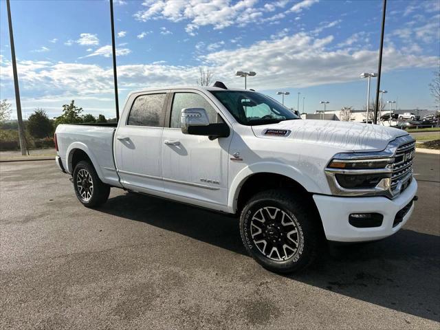 2025 RAM Ram 2500 RAM 2500 LIMITED CREW CAB 4X4 64 BOX