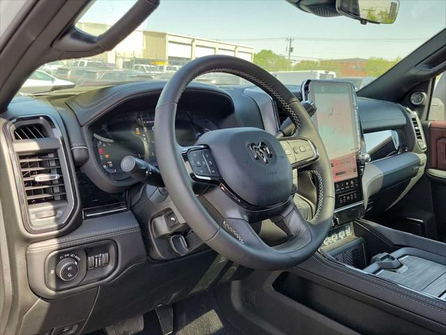2025 RAM Ram 3500 RAM 3500 LIMITED CREW CAB 4X4 8 BOX