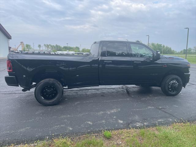 2025 RAM Ram 3500 RAM 3500 BIG HORN CREW CAB 4X4 8 BOX