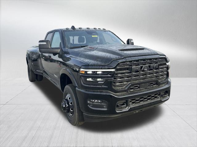 2025 RAM Ram 3500 RAM 3500 LIMITED CREW CAB 4X4 8 BOX
