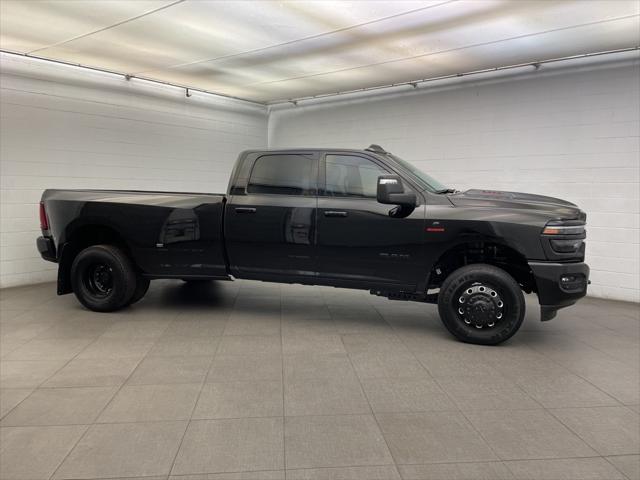 2025 RAM Ram 3500 RAM 3500 LARAMIE CREW CAB 4X4 8 BOX