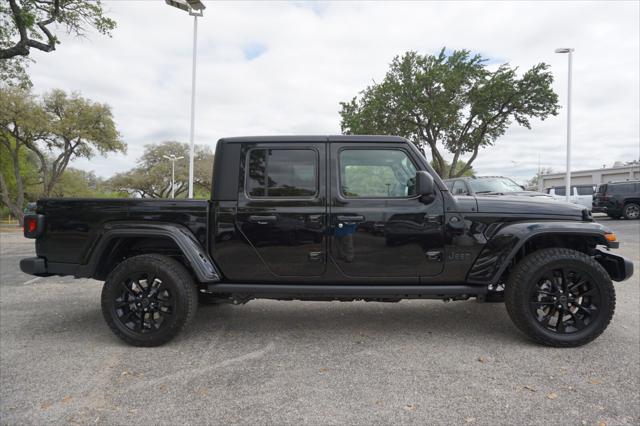 2025 Jeep Gladiator GLADIATOR NIGHTHAWK 4X4