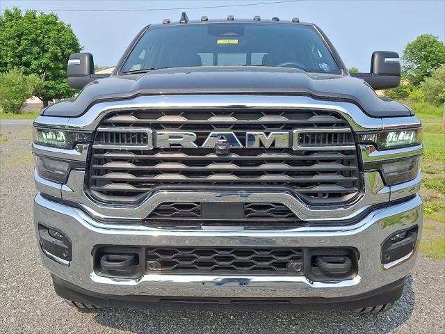 2025 RAM Ram 2500 RAM 2500 TRADESMAN CREW CAB 4X4 8 BOX