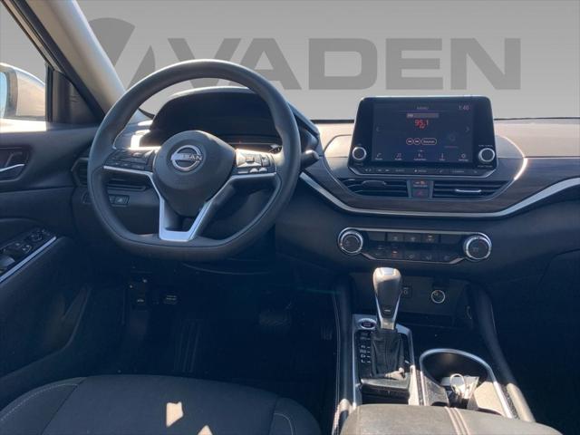 2023 Nissan Altima SV FWD