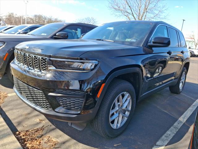 2025 Jeep Grand Cherokee GRAND CHEROKEE LAREDO X 4X4