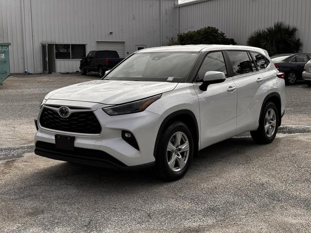 2023 Toyota Highlander LE