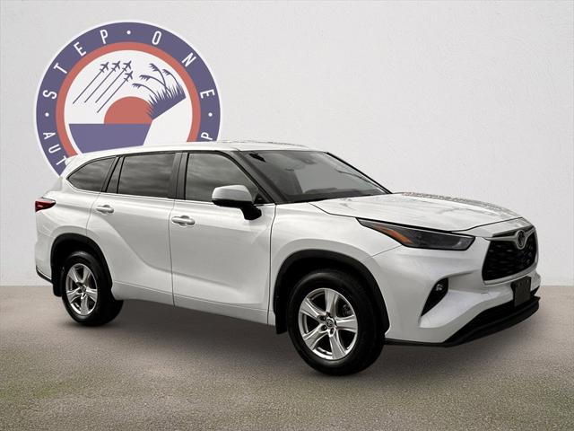 2023 Toyota Highlander LE