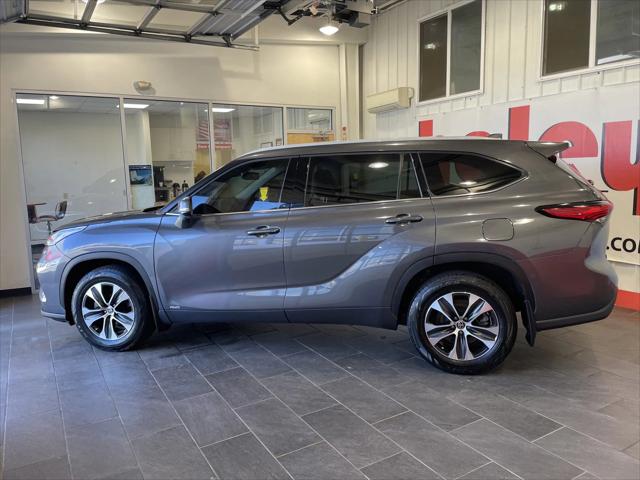 2022 Toyota Highlander Hybrid XLE