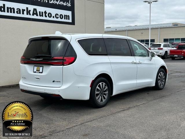 2022 Chrysler Pacifica Hybrid Touring L