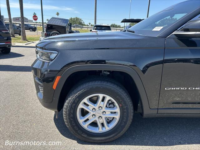 2025 Jeep Grand Cherokee GRAND CHEROKEE LAREDO 4X2