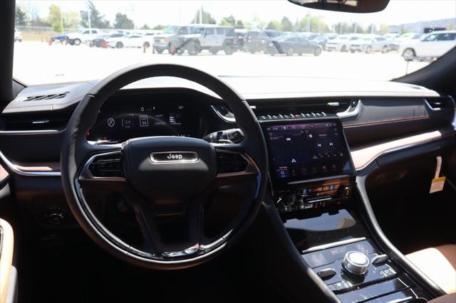 2025 Jeep Grand Cherokee GRAND CHEROKEE L SUMMIT 4X4