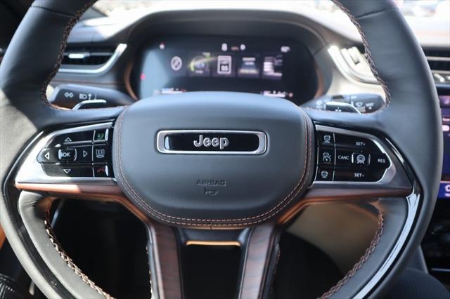 2025 Jeep Grand Cherokee GRAND CHEROKEE L SUMMIT 4X4