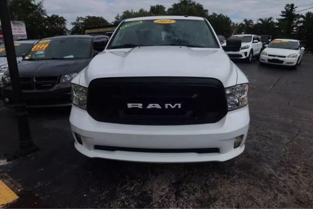 2019 Ram 1500 Classic Express Crew Cab 4x2 5'7" Box