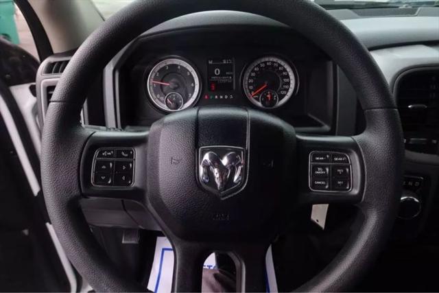 2019 Ram 1500 Classic Express Crew Cab 4x2 5'7" Box