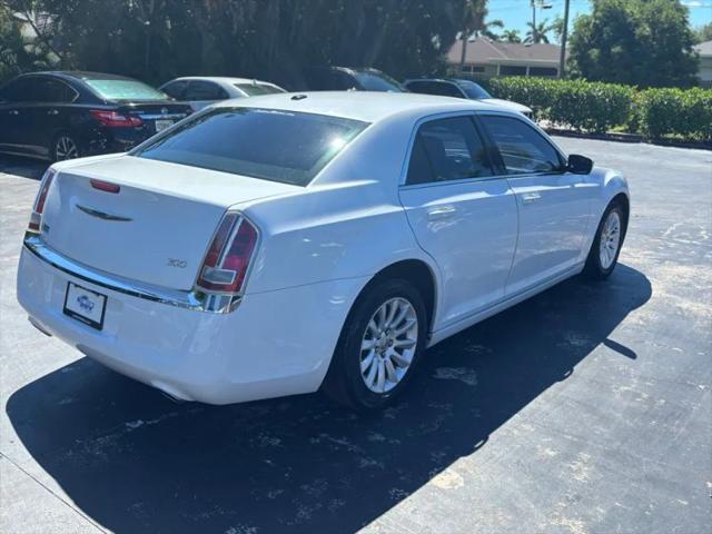 2014 Chrysler 300 300