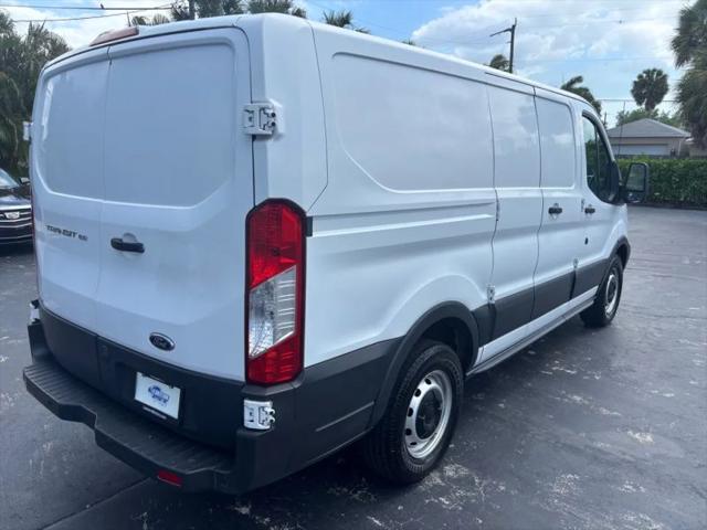 2017 Ford Transit w/60/40 Side Door w/RWB Van