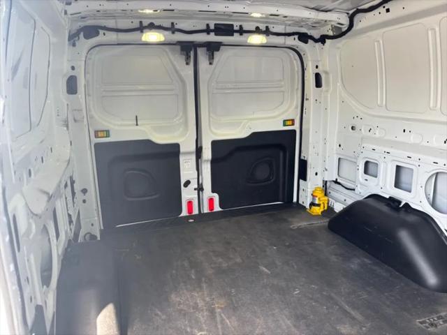 2017 Ford Transit w/60/40 Side Door w/RWB Van