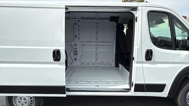 2025 Ram ProMaster Cargo Van Tradesman Low Roof 136" WB w/Pass Seat