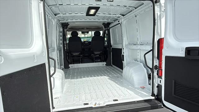 2025 Ram ProMaster Cargo Van Tradesman Low Roof 136" WB w/Pass Seat