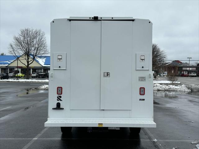 2024 Ford Transit Cutaway Base