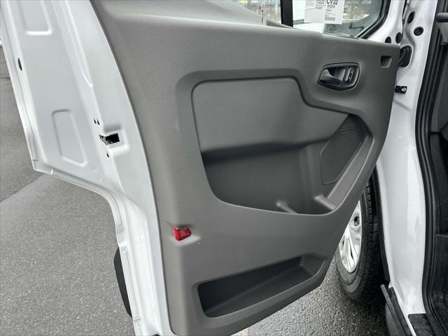 2024 Ford Transit Cutaway Base