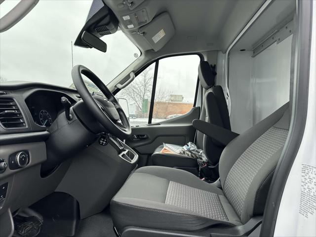 2024 Ford Transit Cutaway Base