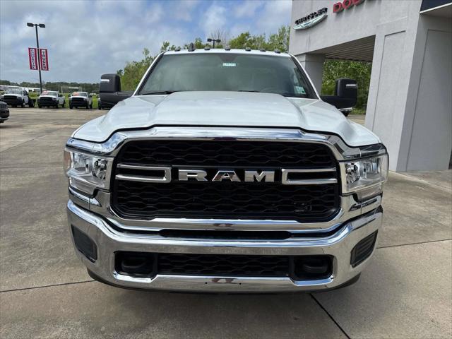 2024 RAM Ram 3500 Chassis Cab RAM 3500 TRADESMAN CHASSIS REGULAR CAB 4X4 60 CA
