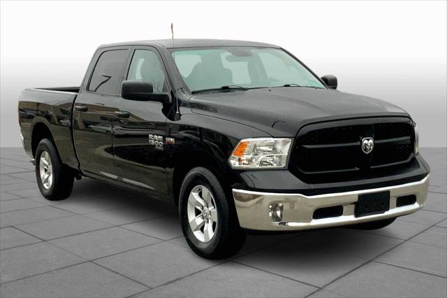 2020 RAM 1500 Classic SLT Crew Cab 4x4 64 Box