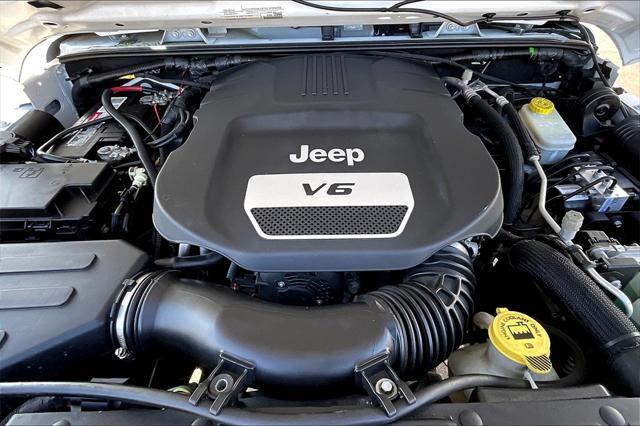 Used 2015 Jeep Wrangler Unlimited For Sale in OLIVE BRANCH, MS