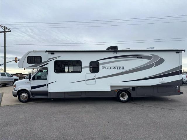 2016 Ford E-450 Cutaway 3051 Ford